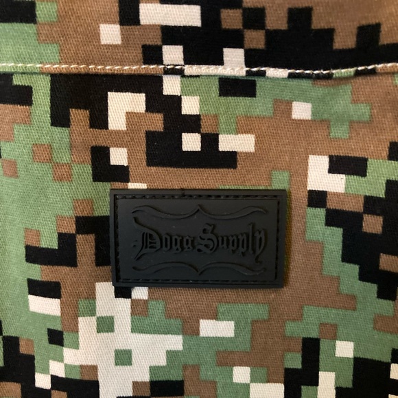 Snoop Dogg button-down short sleeve camo shirt - Picture 3 of 10